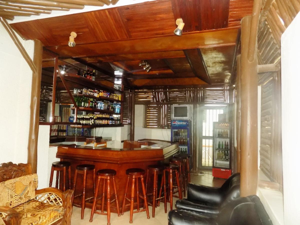 Rhino Motel Mbarara Esterno foto
